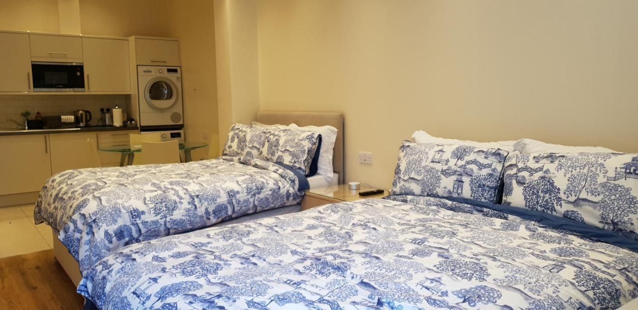 London Luxury Apartments 5 Min Walk From Ilford Station, With Free Parking Free Wifi 외부 사진