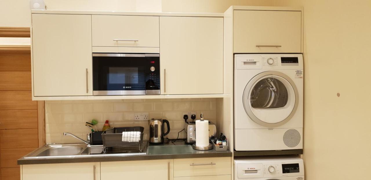 London Luxury Apartments 5 Min Walk From Ilford Station, With Free Parking Free Wifi 외부 사진