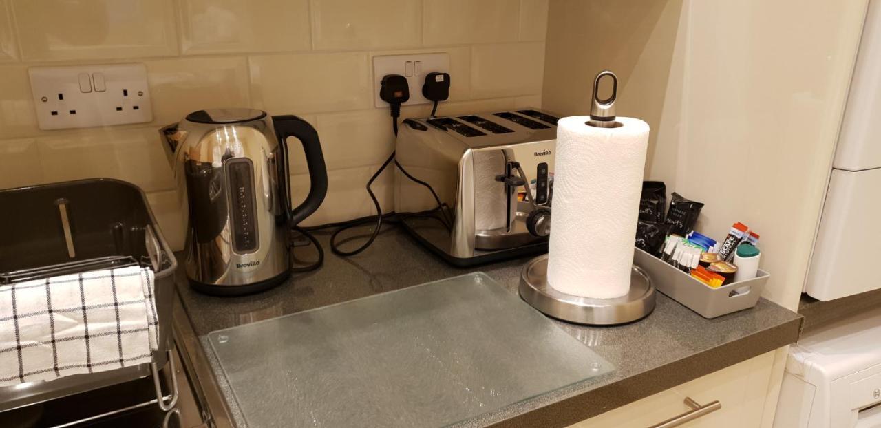 London Luxury Apartments 5 Min Walk From Ilford Station, With Free Parking Free Wifi 외부 사진