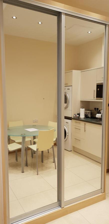 London Luxury Apartments 5 Min Walk From Ilford Station, With Free Parking Free Wifi 외부 사진