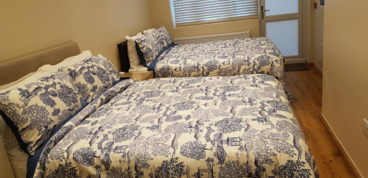 London Luxury Apartments 5 Min Walk From Ilford Station, With Free Parking Free Wifi 외부 사진