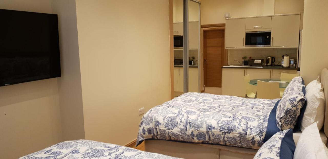 London Luxury Apartments 5 Min Walk From Ilford Station, With Free Parking Free Wifi 외부 사진