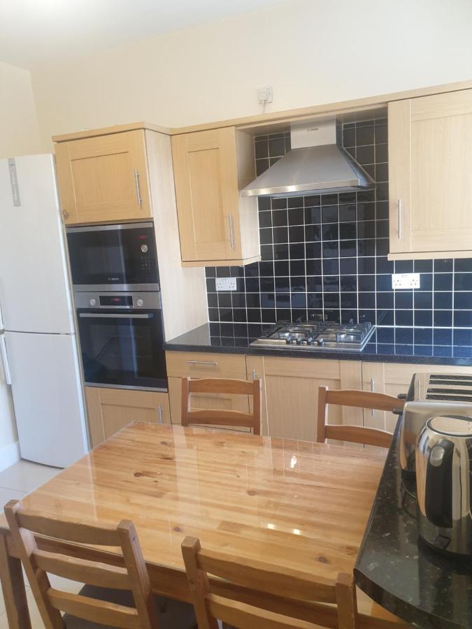 London Luxury Apartments 5 Min Walk From Ilford Station, With Free Parking Free Wifi 외부 사진