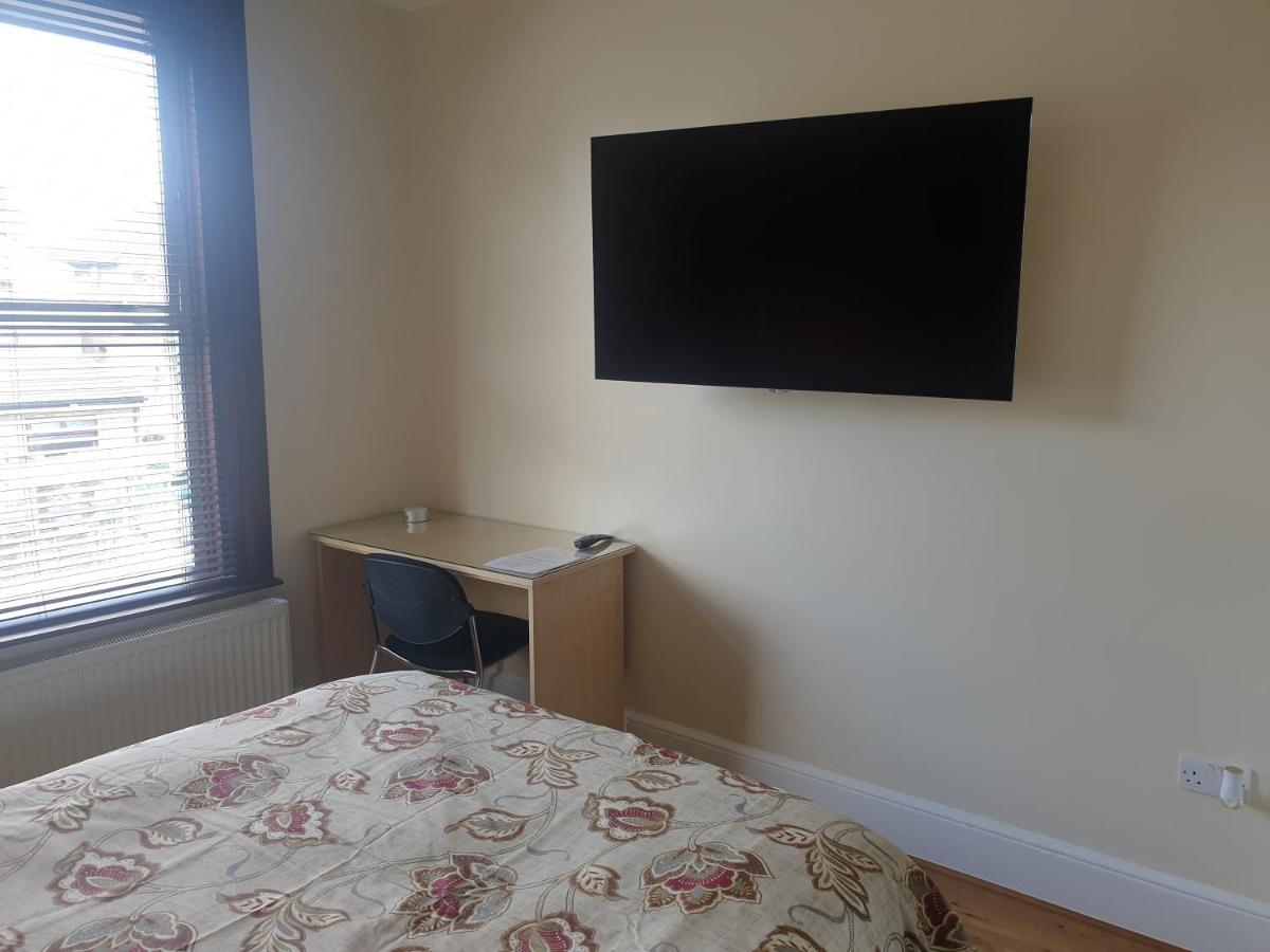 London Luxury Apartments 5 Min Walk From Ilford Station, With Free Parking Free Wifi 외부 사진